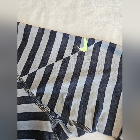 Nike Pro womens fitted medium dri-fit gray stripped long sleeve top / shirt - Picture 4 of 6